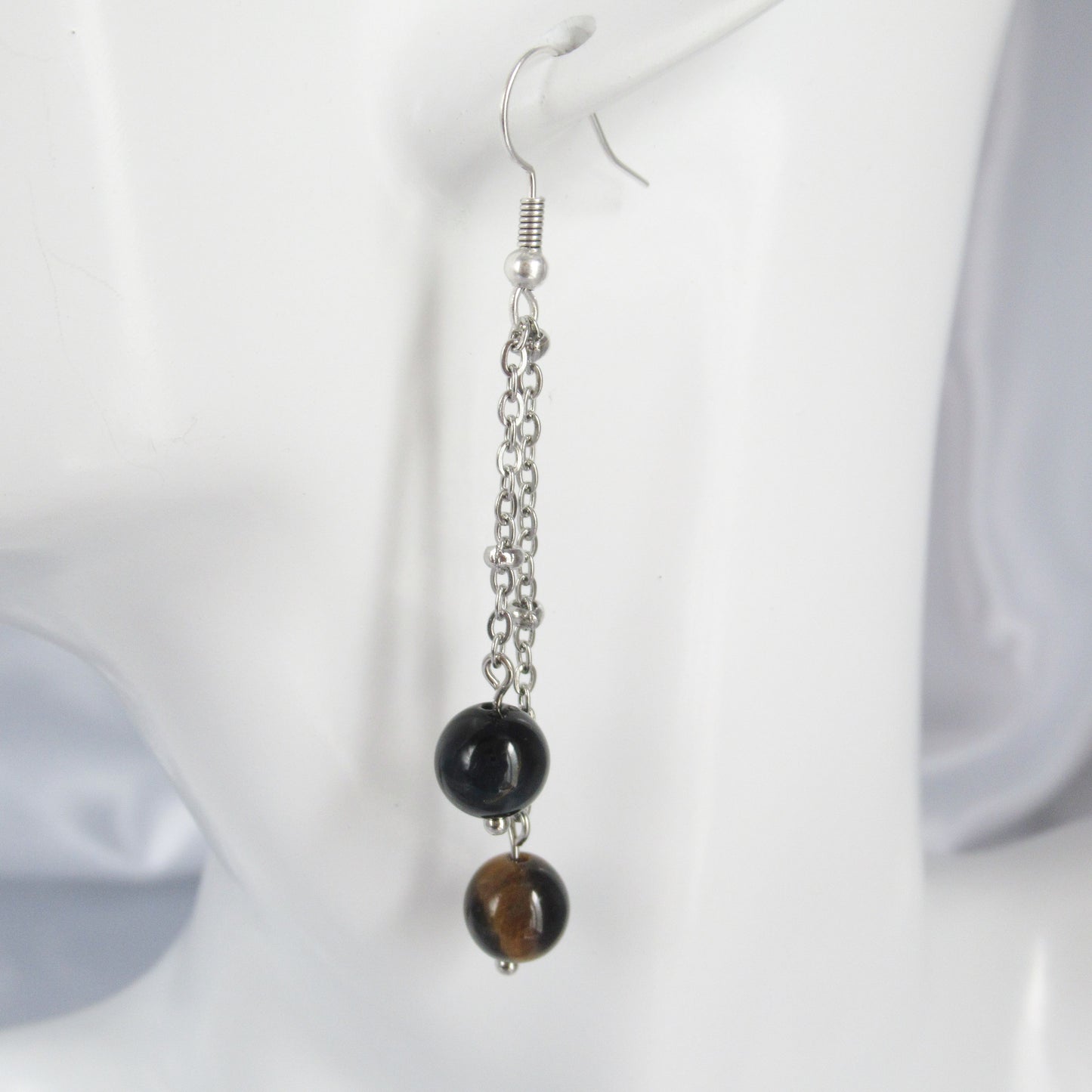 monjolicaillou.fr
https://monjolicaillou.fr › produits › boucles-doreilles-oeil-de-tigre-oeil-de-faucon
Boucles d'oreilles - Oeil de Tigre - Oeil de Faucon
Sublimez votre style avec nos boucles d'oreilles en Oeil de Tigre et Oeil de Faucon, des pierres puissantes et protectrices. L'Oeil de Tigre crée un bouclier co…