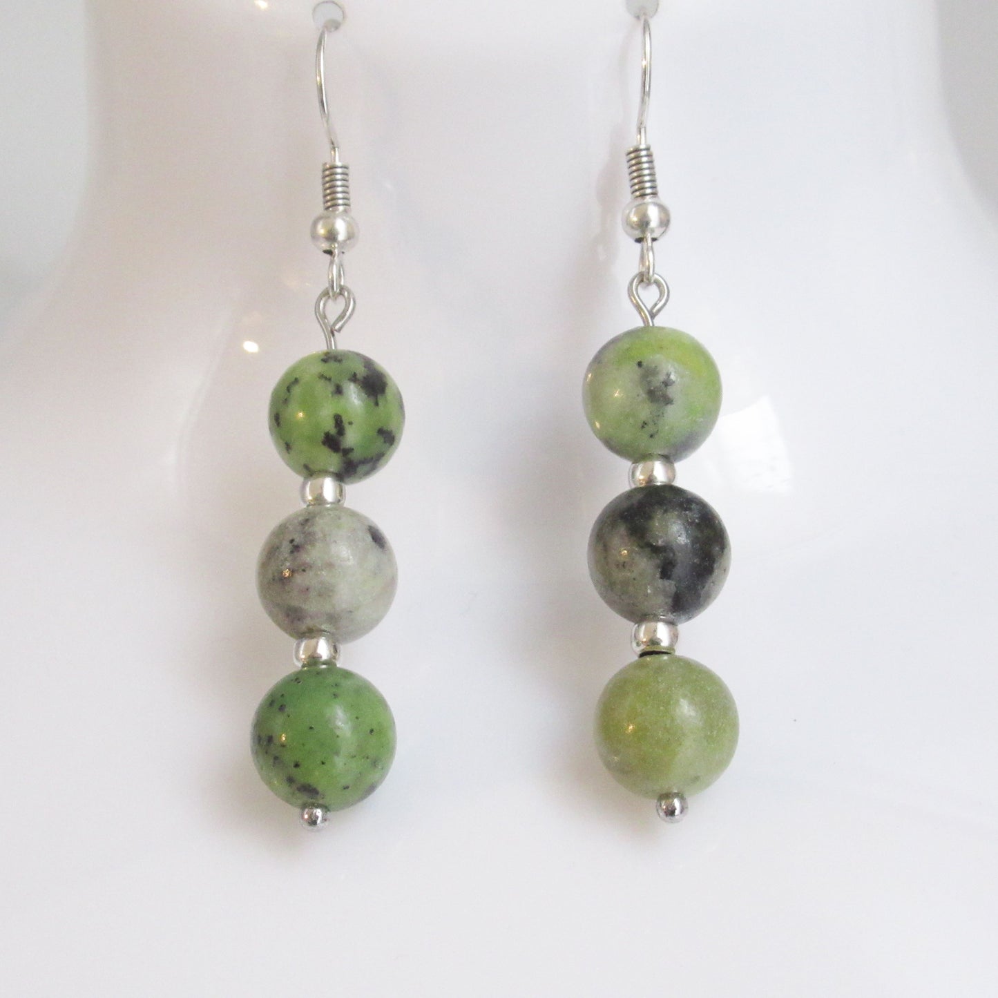 Boucles d'oreilles - Triple perles - en pierres naturelles