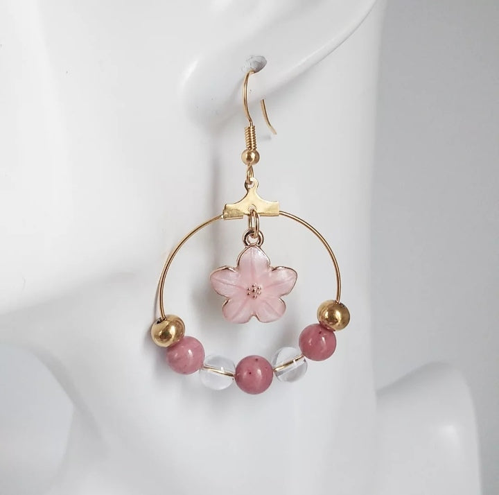 Boucles d'oreilles créoles dorées en pierres naturelles - Rhodonite