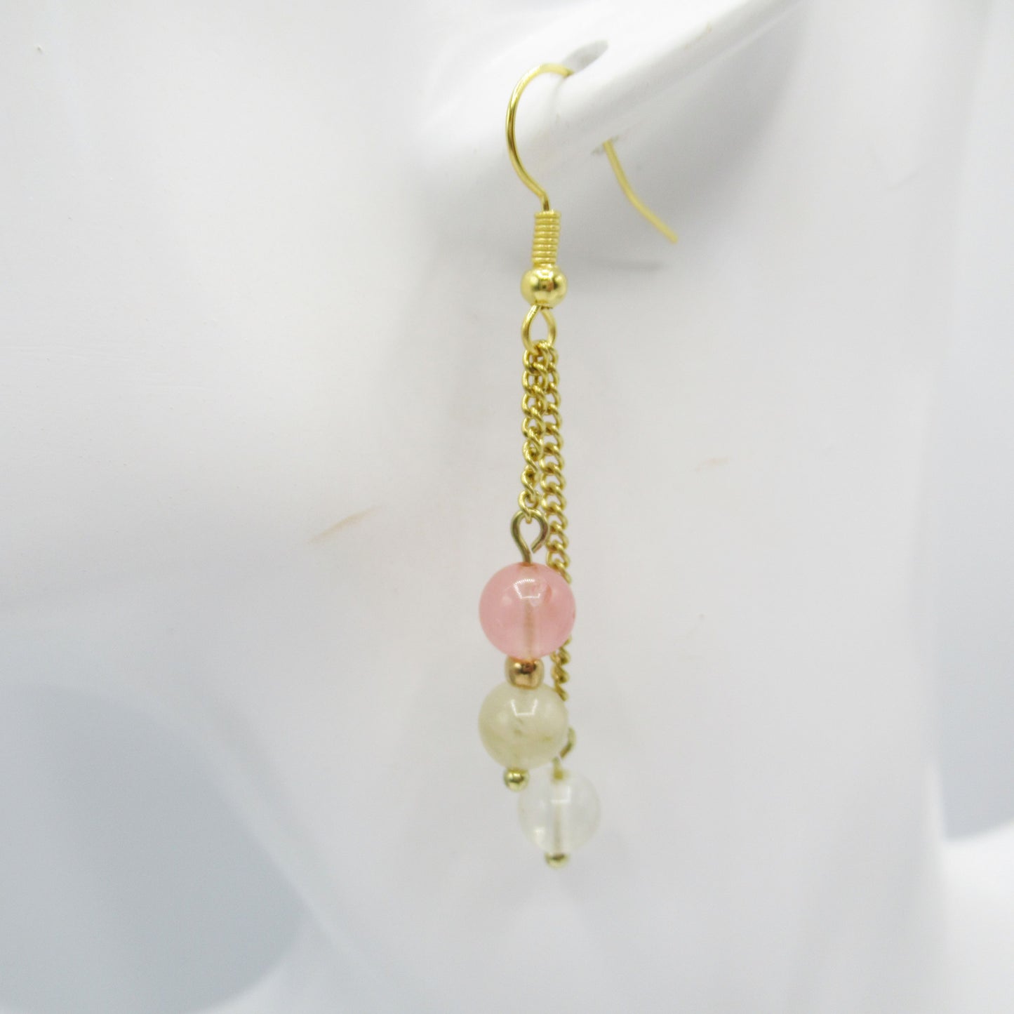 monjolicaillou.fr
https://monjolicaillou.fr › produits › boucles-doreilles-quartz-rutile-tourmaline-melon-deau
Boucles d'oreilles - Quartz Rutile - Tourmaline Melon d'eau
Plongez dans l'univers apaisant des boucles d'oreilles en Quartz Rutile et Tourmaline Melon d'Eau, spécialement conçues pour infuser force, clarté et équilibre…