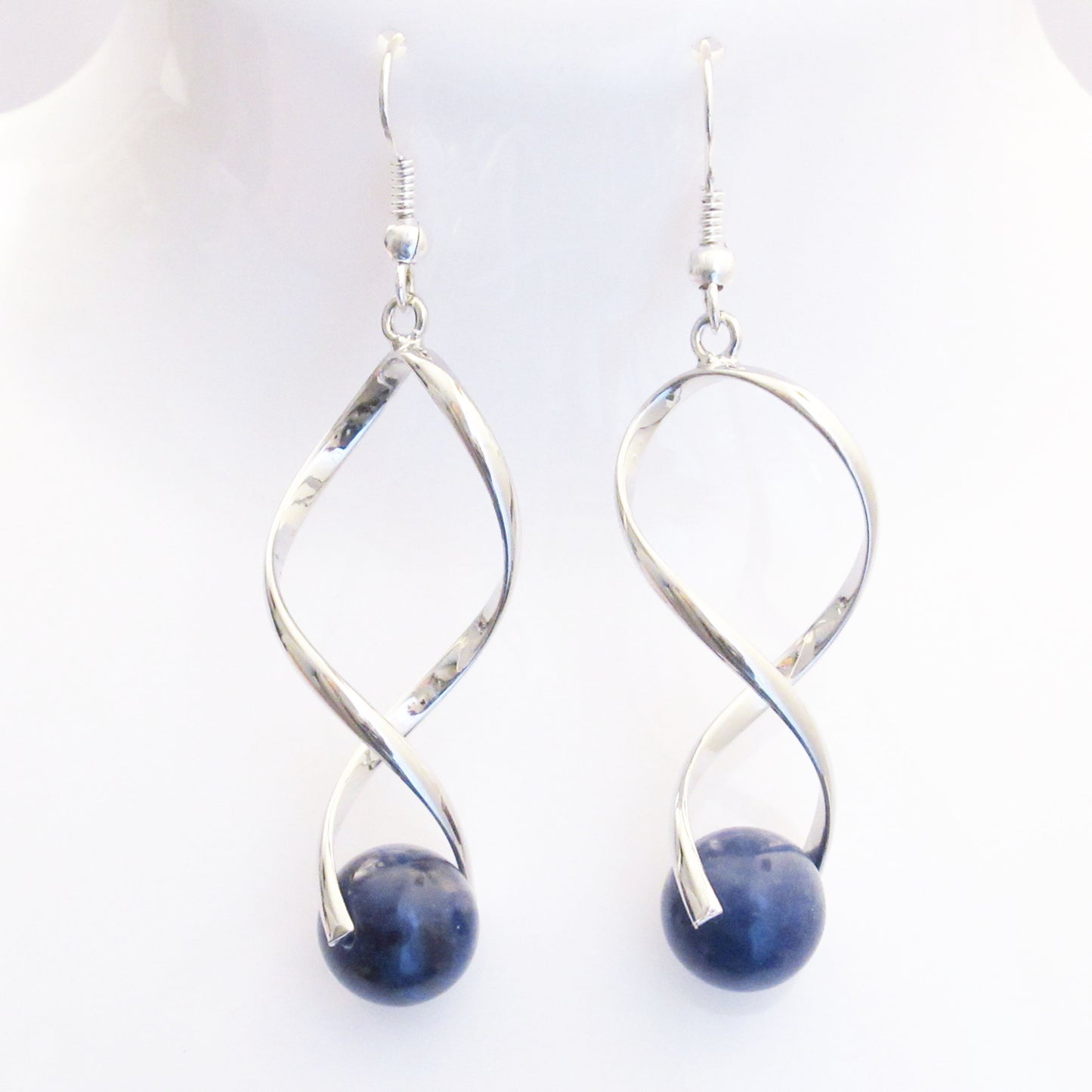 boucles-doreilles-torsade-en-pierres-naturelles-lithotherapie-aventurine-amethyste-apatite-cornaline-labradorite-lapis-malachite-tigre-quartz-rose-sodalite
