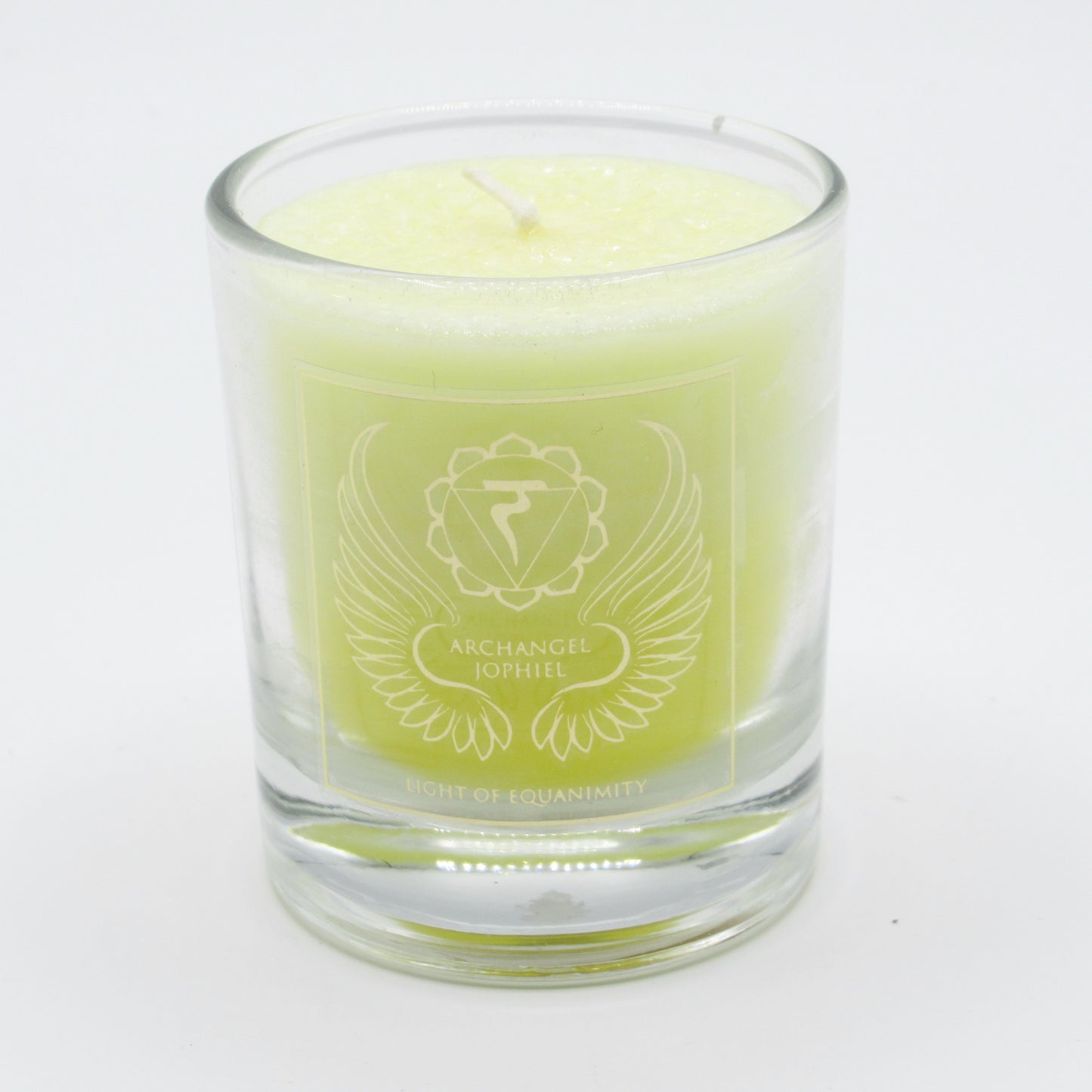 Monjolicaillou.fr - Bougie Archange Jophiel - 3ème Chakra https://monjolicaillou.fr/products/bougie-archange-jophiel-3eme-chakra 3ème Chakra - Archange Jophiel "Lumière d'équanimité". Ses rayons dorés invoquent la lumière angélique de la patience positive, calme et séreine. Parfumée aux huiles essentielles : bergamote, citron vert, pamplemousse. Fabriquée à partir de cire de palme certifiée RSPO, à partir du noyau du fruit du palmier.