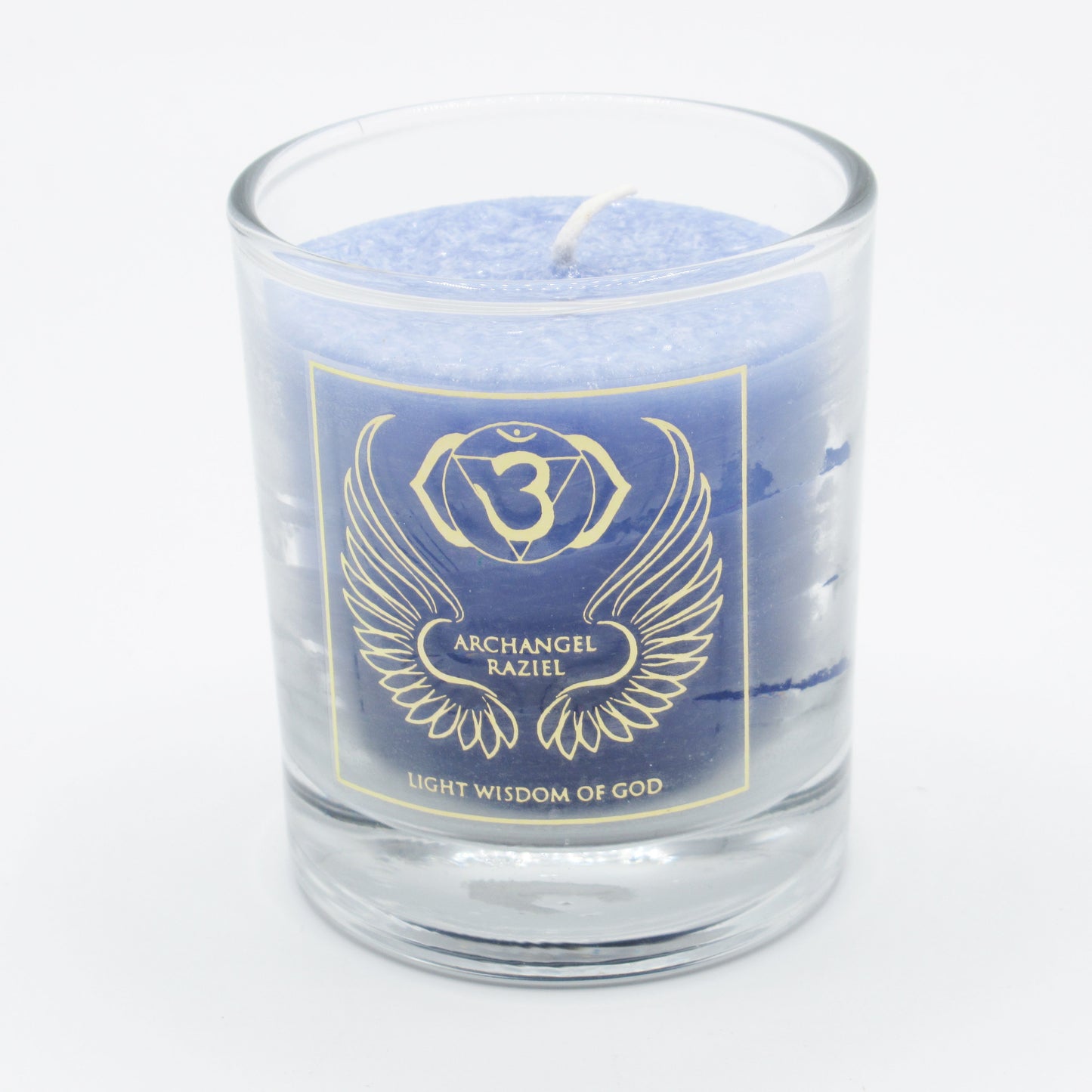 Monjolicaillou.fr - Bougie Archange Raziel - 6ème Chakra https://monjolicaillou.fr/products/bougie-archange-raziel-6eme-chakra 6ème Chakra - Archange Raziël "Lumière de sagesse de Dieu". Sa lumière vous ouvre à la plus haute sagesse. Parfumée aux huiles essentielles : lavande, épicéa, camomille. Fabriquée à partir de cire de palme certifiée RSPO, à partir du noyau du fruit du palmier. Les bougies en stéarine sont fabriquées à la main