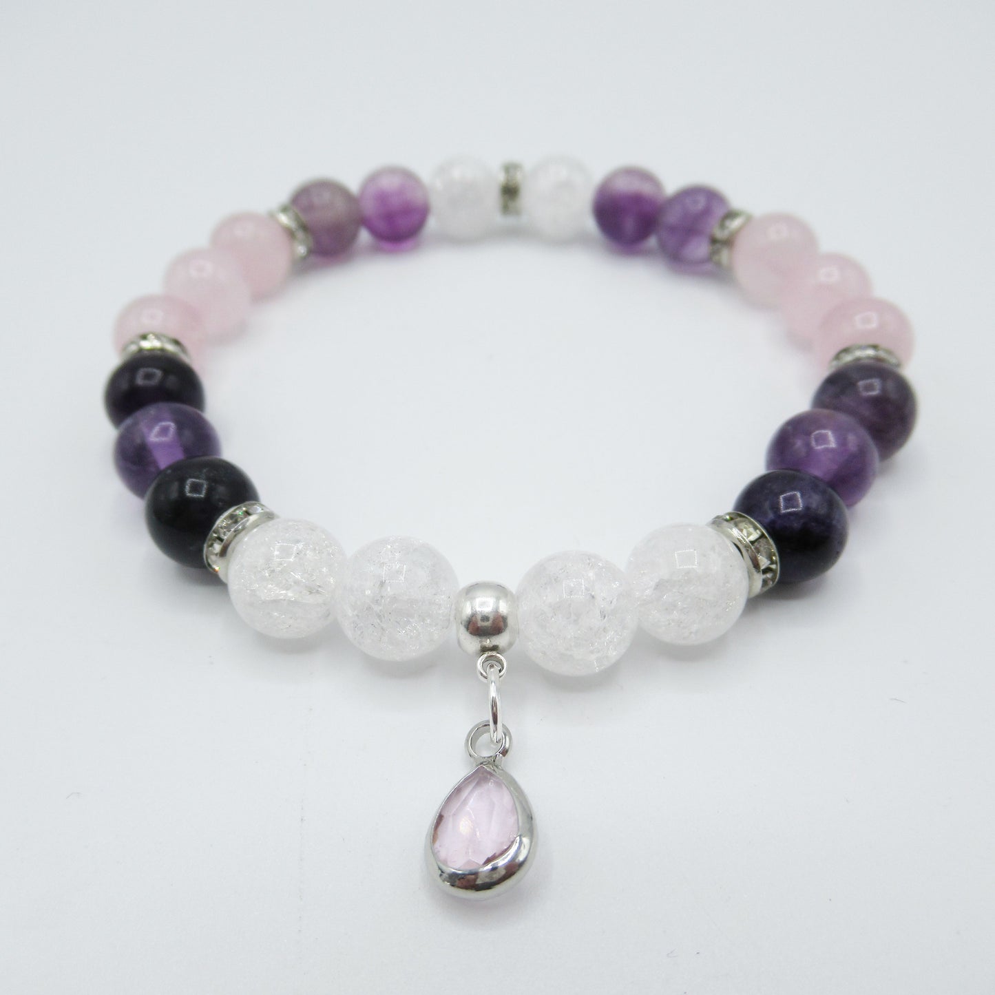 Bracelet Fluorite pourpre et Quartz rose pour Femme en pierres naturelles… https://monjolicaillou.fr/products/bracelet-fluorite-pourpre-et-quartz-rose-pour-femme-en-pierres-naturelles-lithotherapie