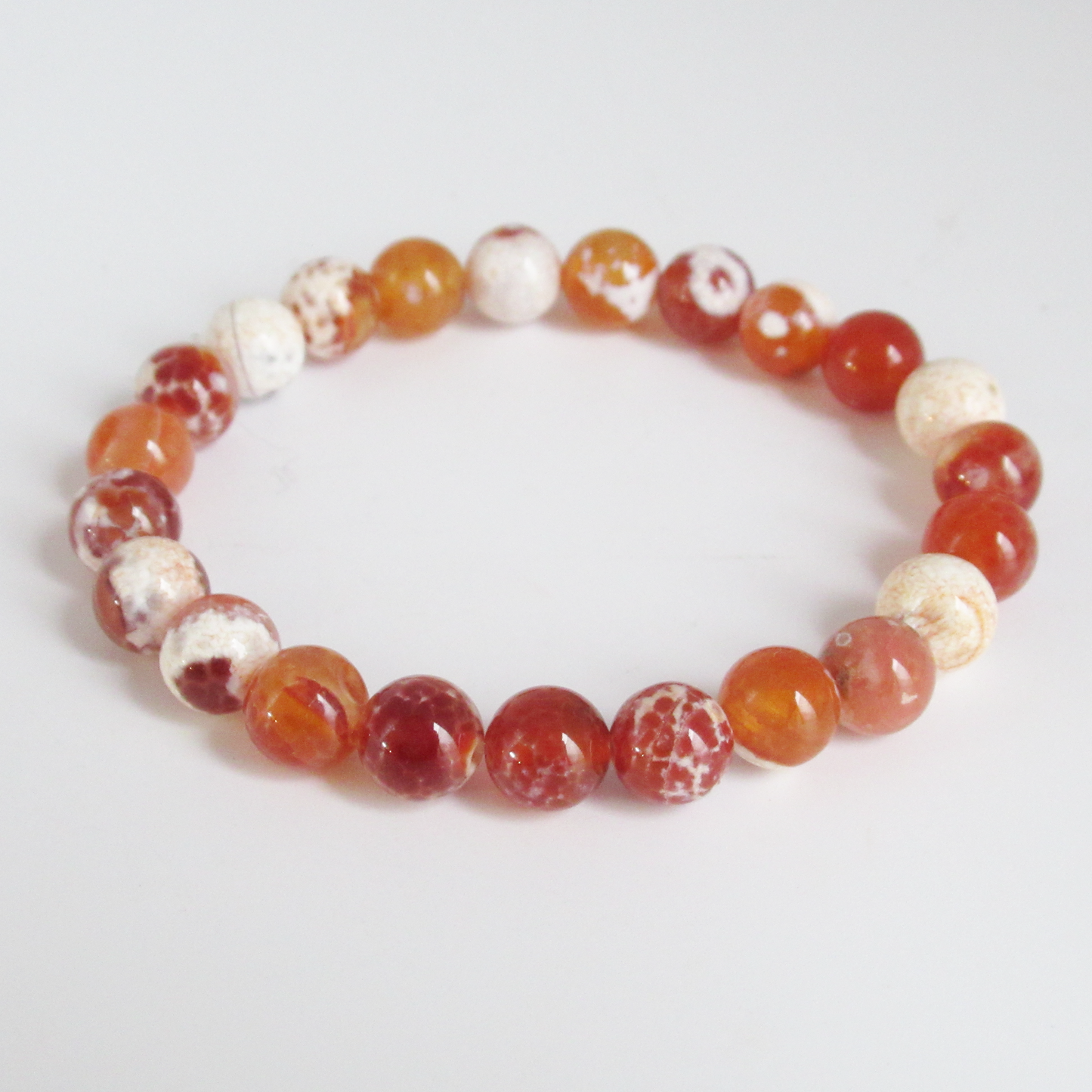 monjolicaillou.fr
https://monjolicaillou.fr › produits › bracelet-agate-feu-8-mm
Bracelet Agate de Feu - 8 mm
Sa pierre d'un rouge orangé, est réputée pour ses vertus énergétiques. Elle dynamise le corps, stimule les énergies, et favorise un équilibre émotionnel et spirituel…
