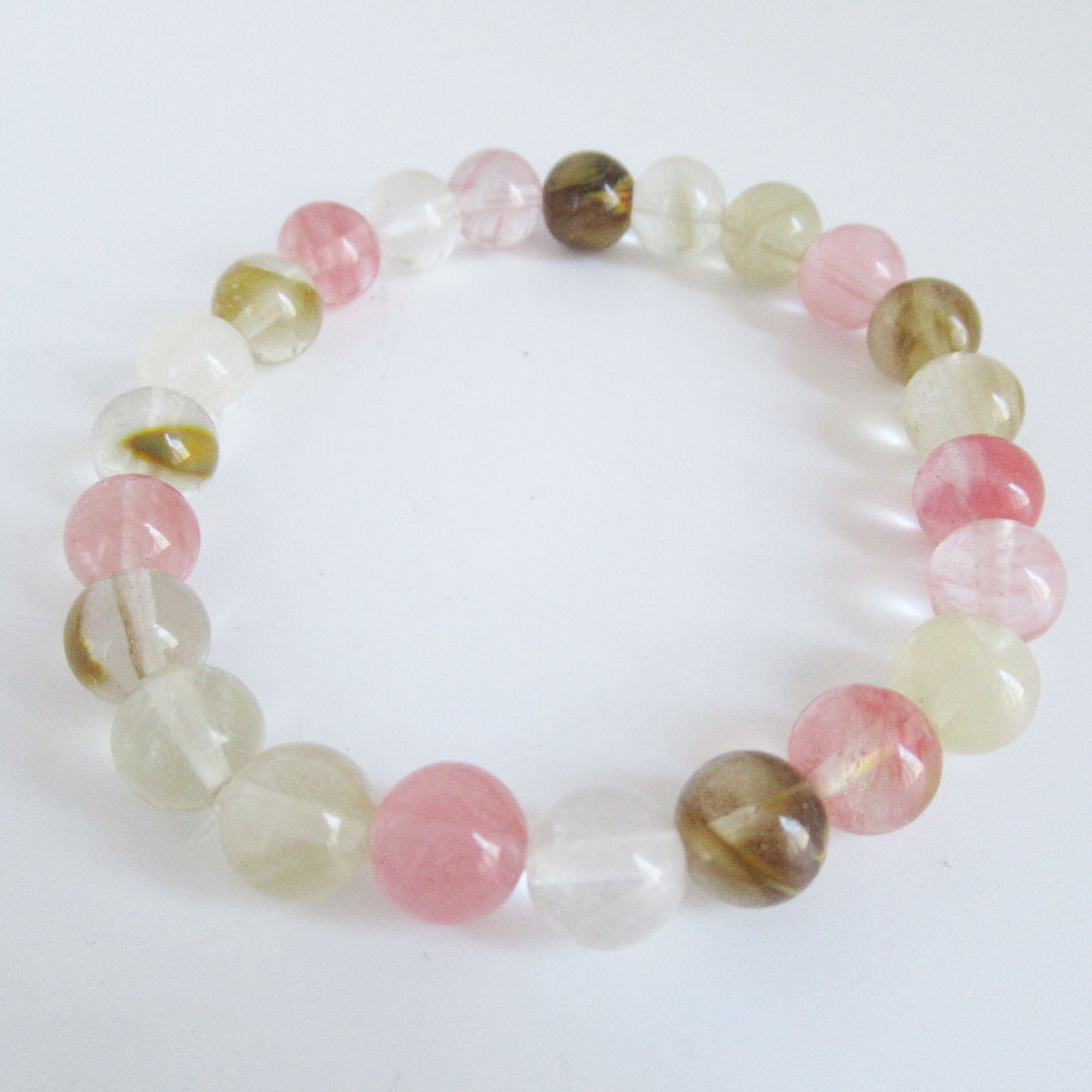monjolicaillou.fr
https://monjolicaillou.fr › produits › bracelet-tourmaline-melon-deau
Bracelet - Tourmaline Melon d'eau
La Tourmaline Melon d'eau, invite à la sérénité et au renouveau intérieur. Ce bijou n'est pas seulement un accessoire élégant, il est un véritable allié pour di…