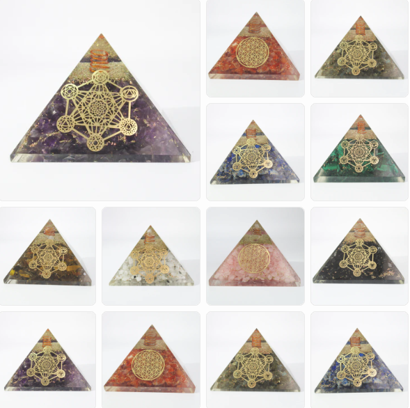 Orgonite Pyramide 75x75mm en pierres naturelles