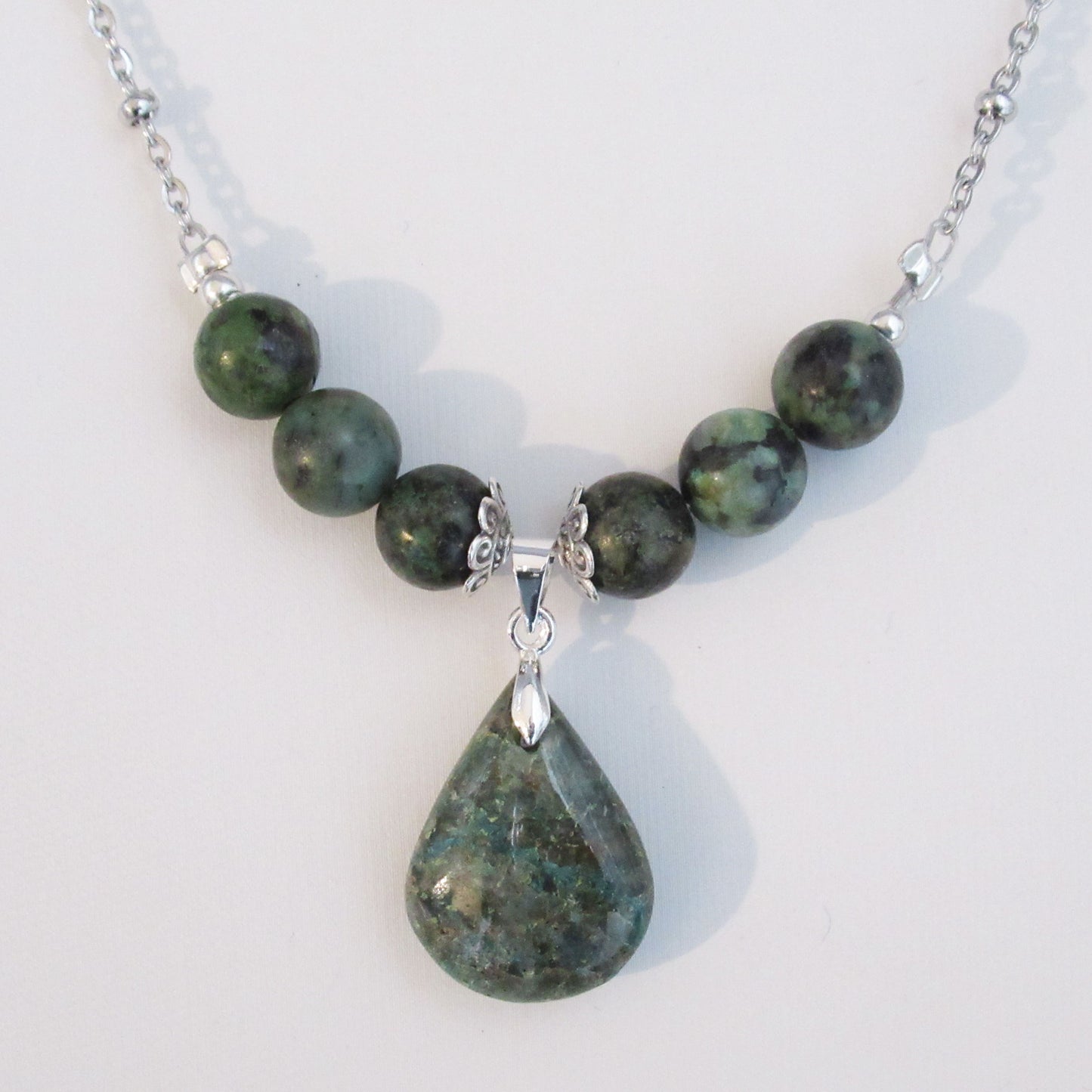 Collier Turquoise Africaine - Chrysocolle - Goutte en pierres naturelles