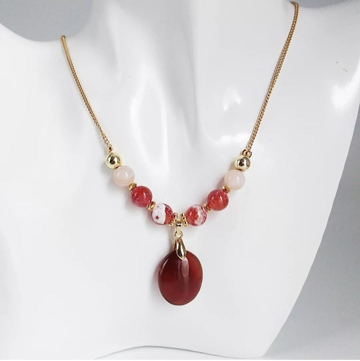 Collier en Agate de Feu et Cornaline : pierres naturelles pour vitalité, protection et confiance. Énergie positive et ancrage quotidien.