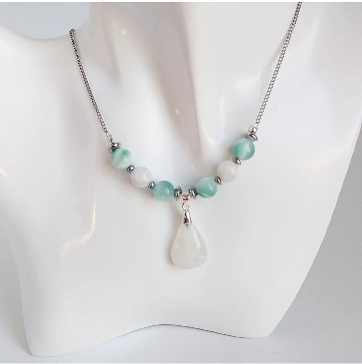 Collier en pierre naturelle - Pierre de lune blanche et Pierre de lune verte (garniérite)