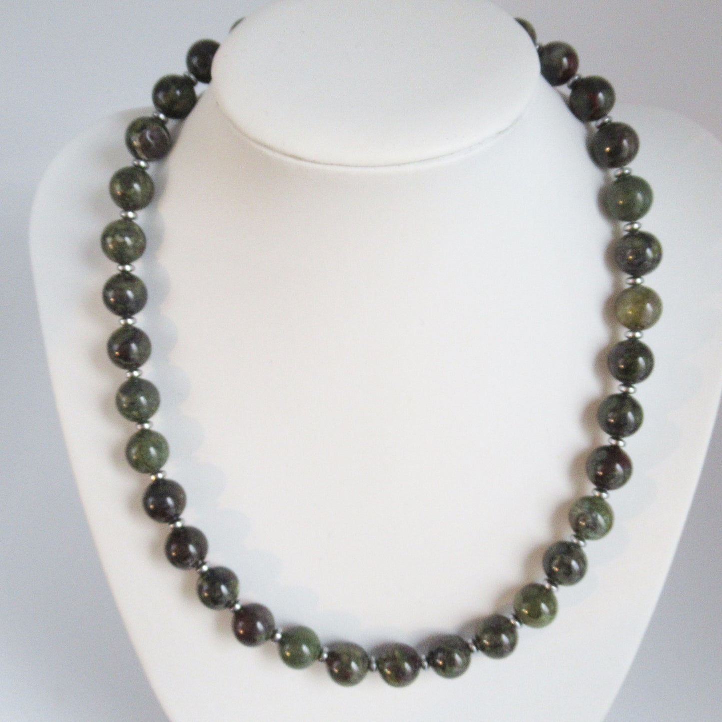 Colliers en pierres naturelles - 10 mm