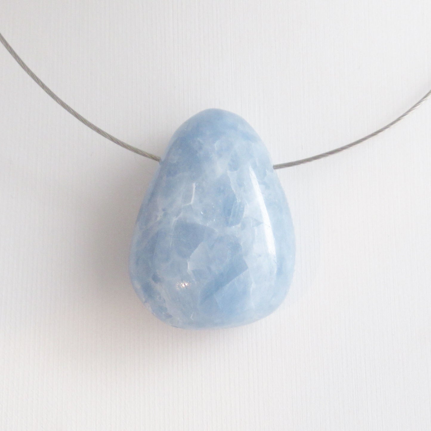 Pendentif en pierre naturelle - Calcite Bleue Percée