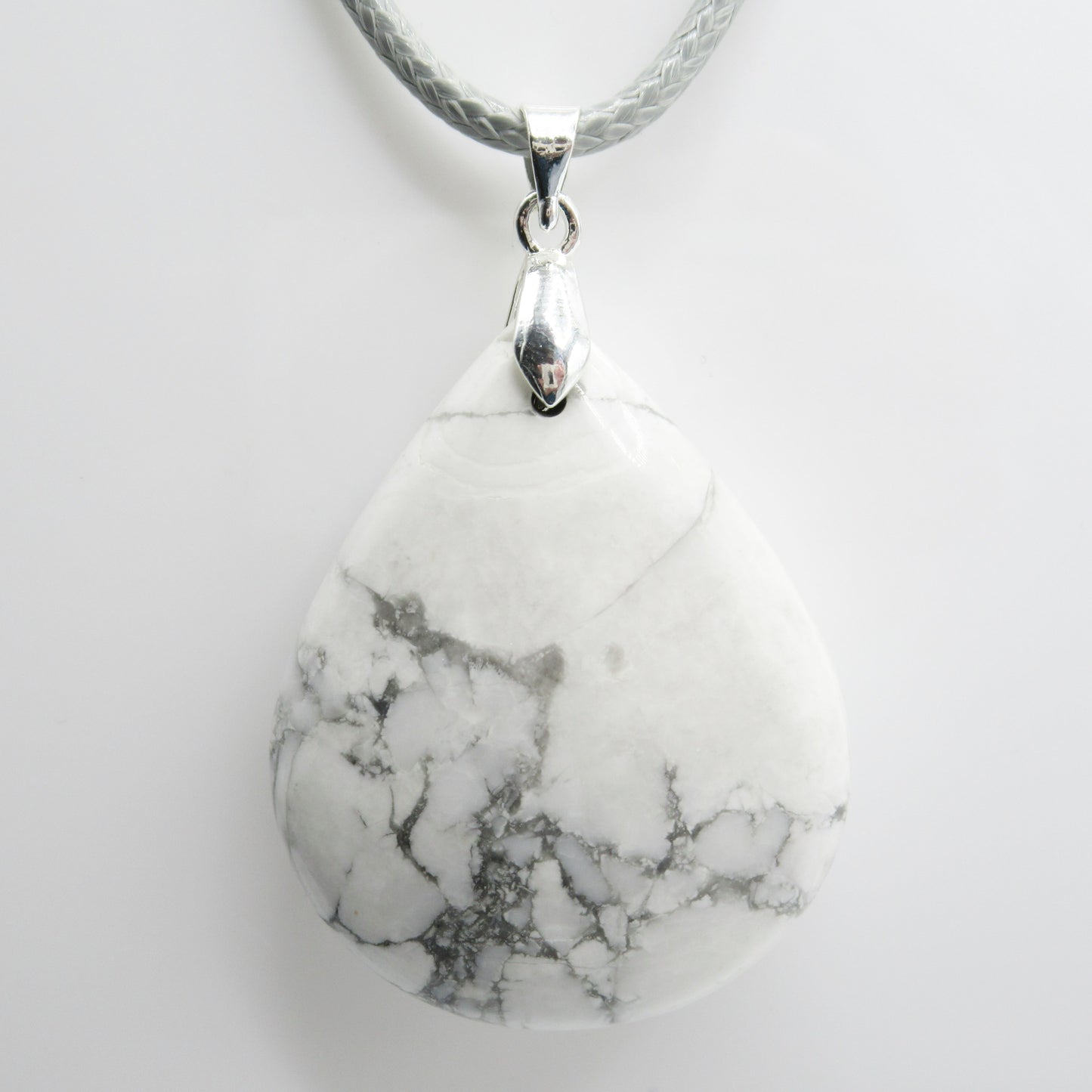 Pendentif Howlite