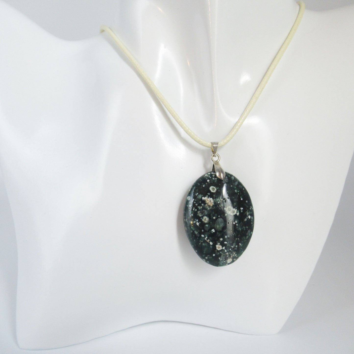 Pendentif Jaspe Orbiculaire