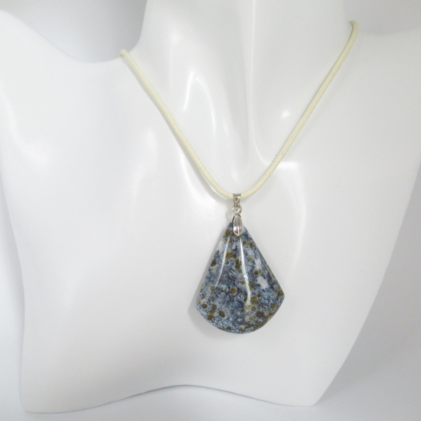 Pendentif Jaspe Orbiculaire