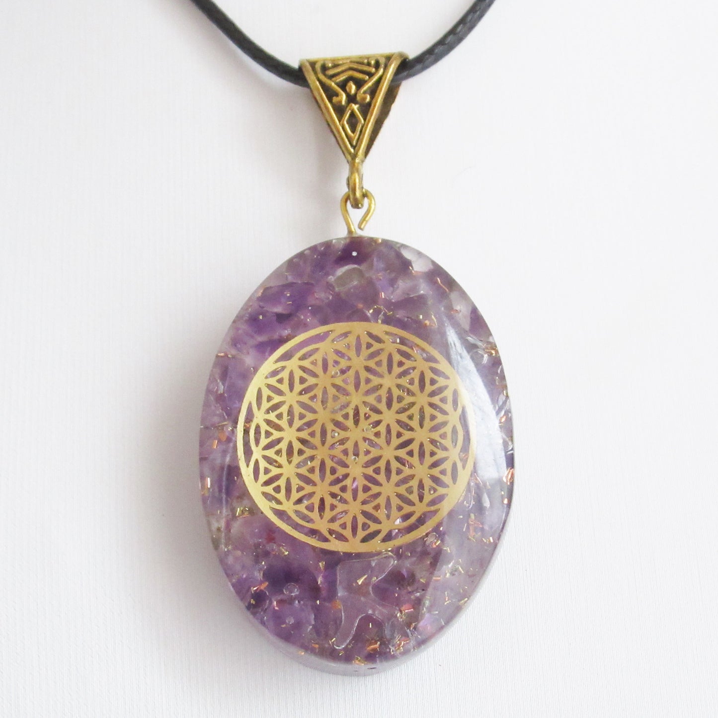 Pendentif Orgonite ovale en pierres naturelles - Fleur de Vie - 40 mm