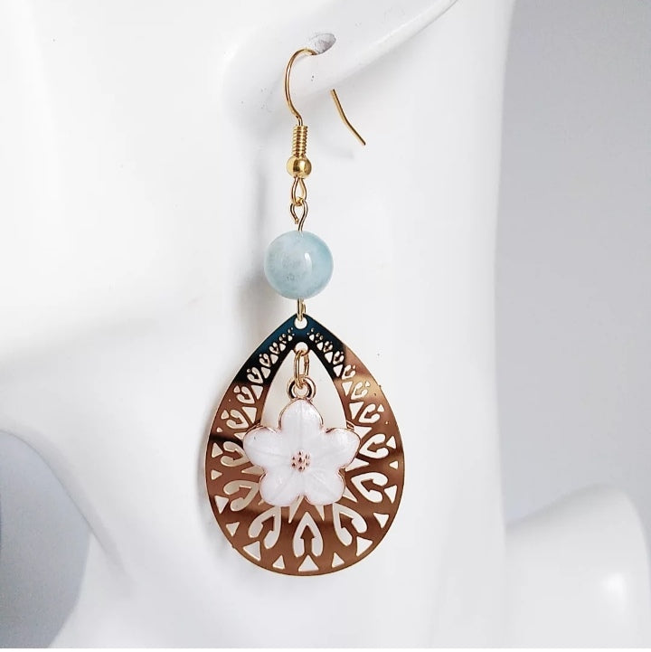 Boucles d'oreilles dorées en pierres naturelles - Aigue Marine