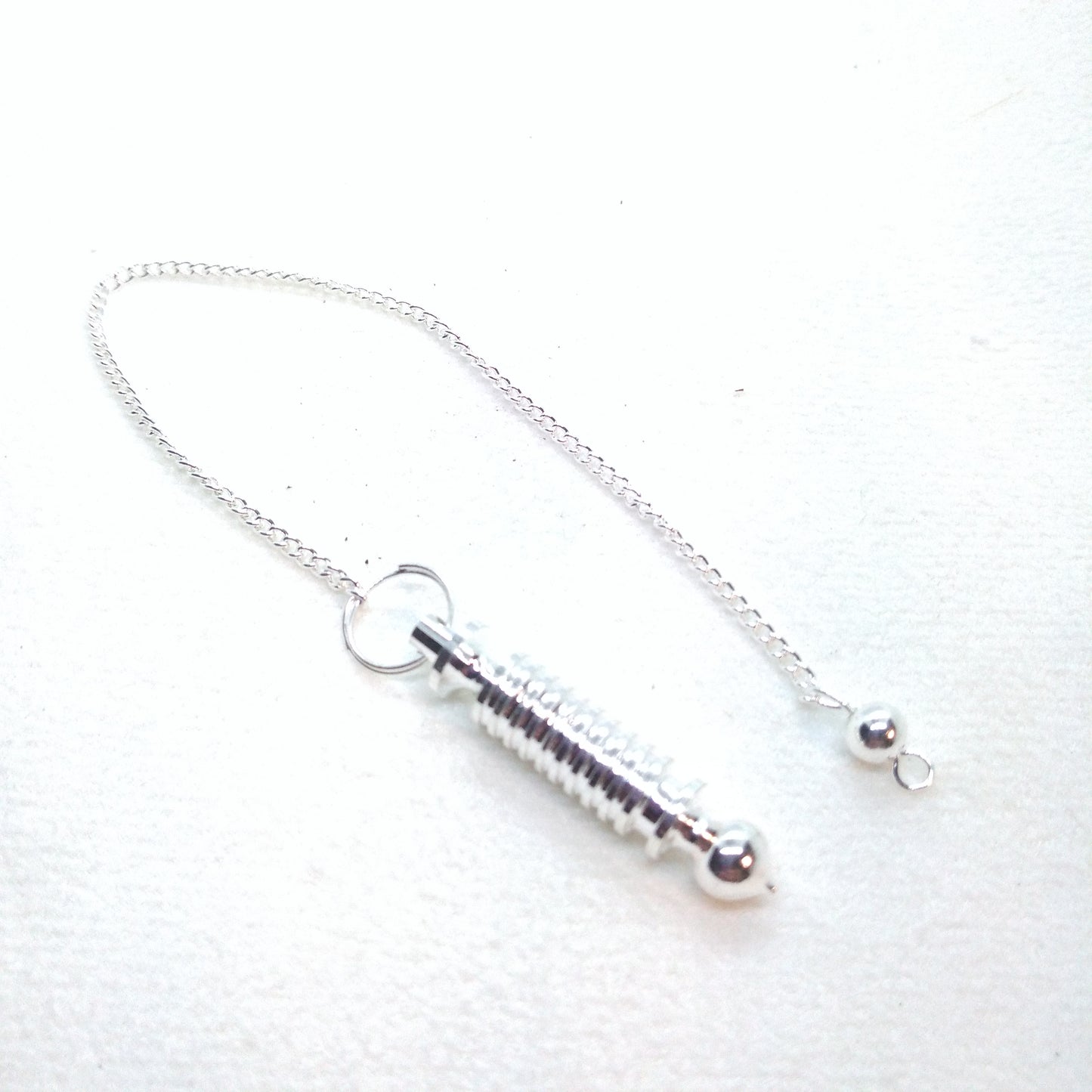 Pendule en métal argenté