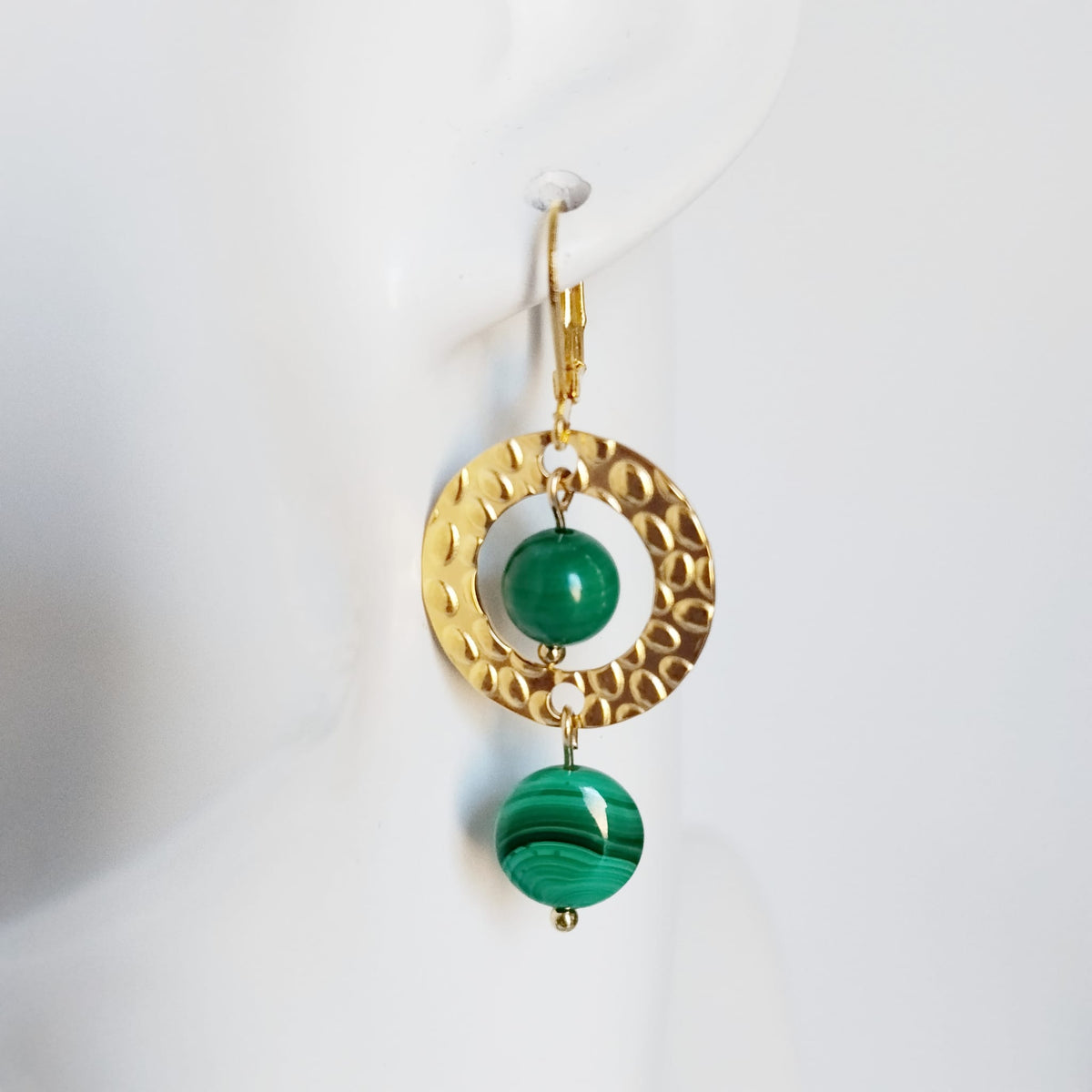 Boucles d'oreilles dormeuse en pierres naturelles - Malachite