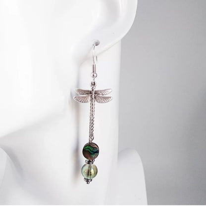 Boucles d'oreilles en pierres naturelles - Nacre et Aqua Aura - Libellule