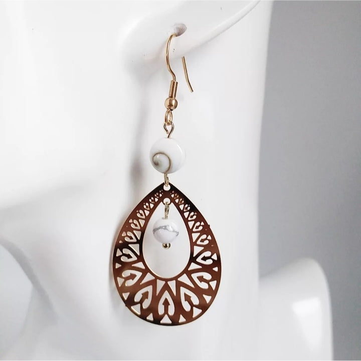 Boucles d'oreilles en pierres naturelles  - Oeil de Sainte Lucie et Howlite