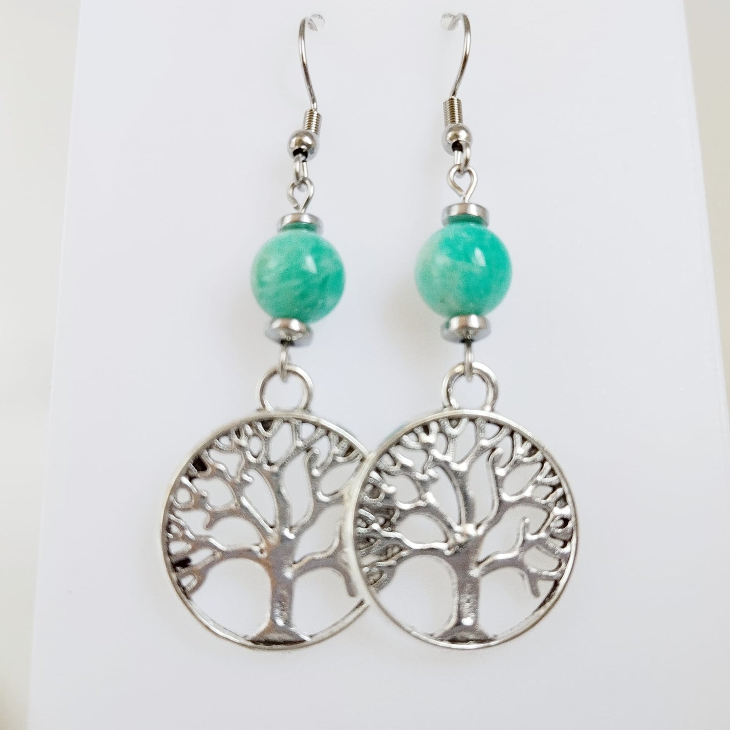 Boucles d'oreilles en pierres naturelles - Perles + Arbre de Vie