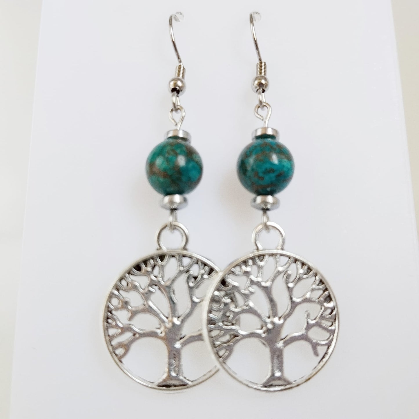 Boucles d'oreilles en pierres naturelles - Perles + Arbre de Vie