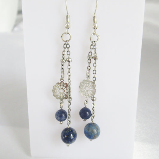 monjolicaillou.fr

https://monjolicaillou.fr › produits › boucles-doreilles-lapis-lazuli-sodalite

Boucles d'oreilles - Lapis lazuli - Sodalite - Bohème

Découvrez nos boucles d'oreilles "Lapis Lazuli & Sodalite" au style bohème, parfaites pour allier élégance et bien-être. Le Lapis Lazuli, pierre de la connaissa…