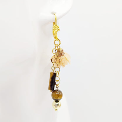 Boucles d’oreilles en Œil de Tigre naturel, pierre de protection et de confiance. Bijou énergétique pour équilibre, courage et clarté.