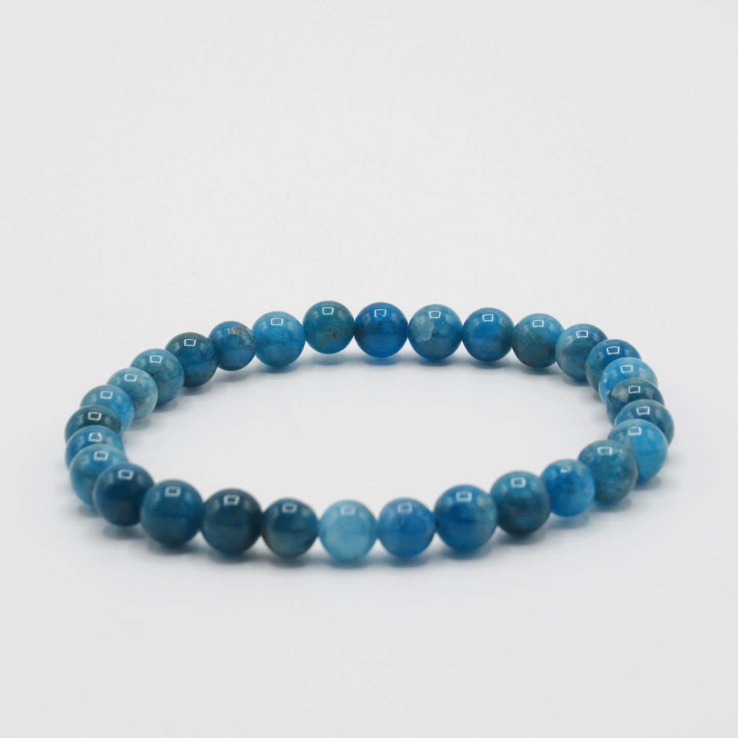 https://monjolicaillou.fr/products/bracelet-apatite-femme-homme-en-pierres-naturelles