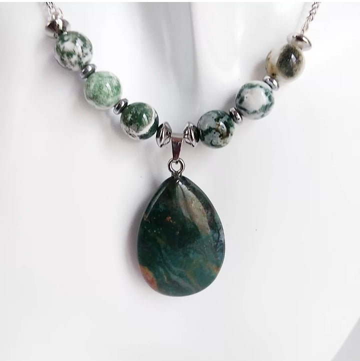 Collier Agate mousse - goutte en pierres naturelles