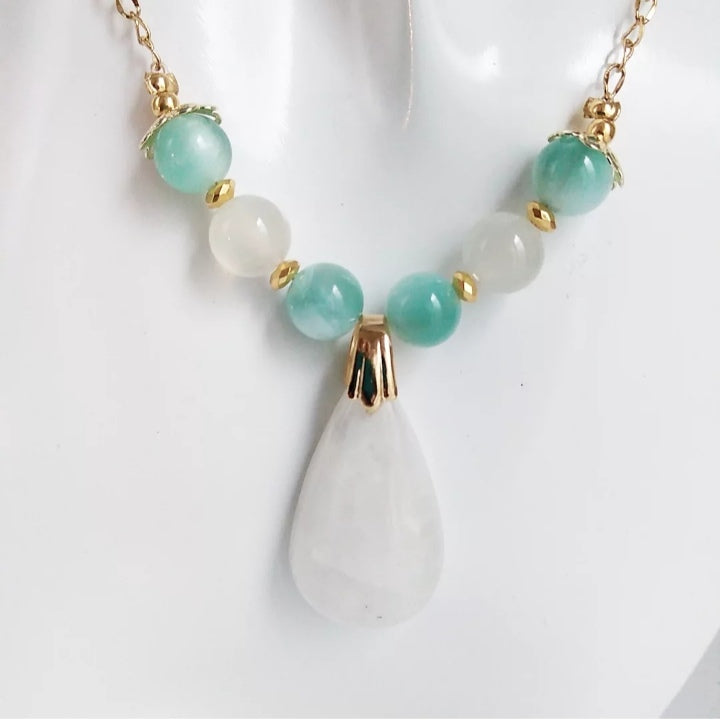 Collier en pierre naturelle - Pierre de lune blanche et Pierre de lune verte (garniérite)