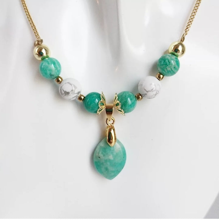 Collier en pierre naturelle- Amazonite AAA et Howlite - Marquise