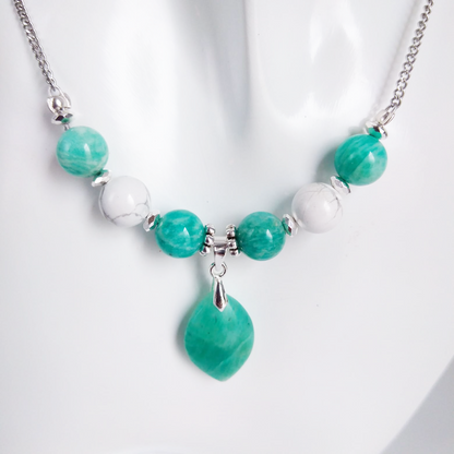 Collier en pierre naturelle- Amazonite AAA et Howlite - Marquise