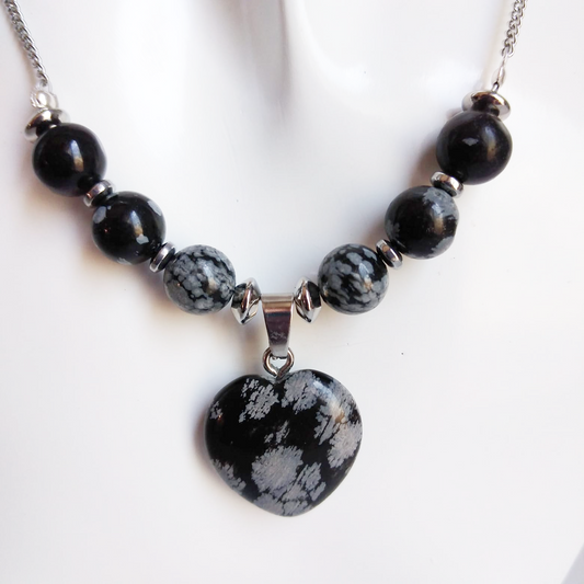Collier en pierre naturelle - Obsidienne neige - Coeur