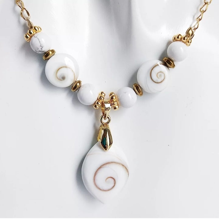 Collier en pierre naturelle - Oeil de Sainte Lucie et Howlite