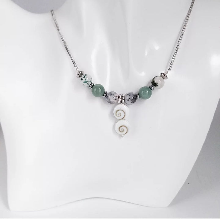 Ce bijou est l'allié idéal pour toute femme en quête de succès et de bonheur