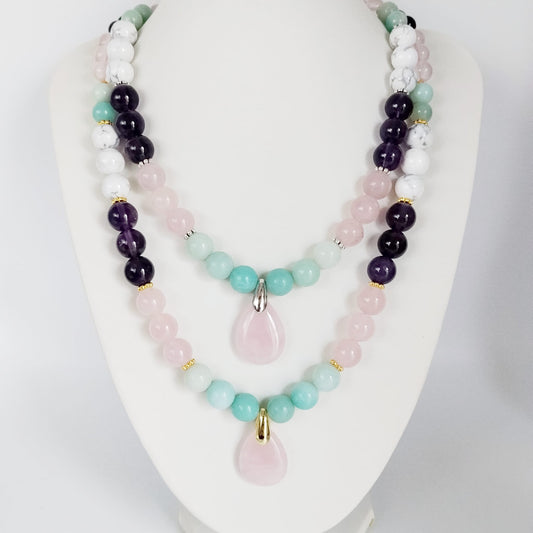 Découvre notre collier anti-stress en 4 pierres naturelles apaisantes. L'allié parfait pour apaiser l'esprit et retrouver la sérénité au quotidien.