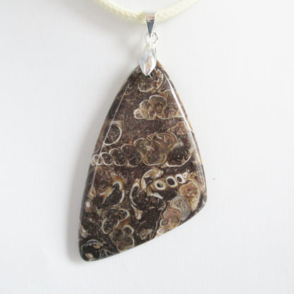 Pendentif Agate Turitelle ou Agate Fossile en pierre naturelle