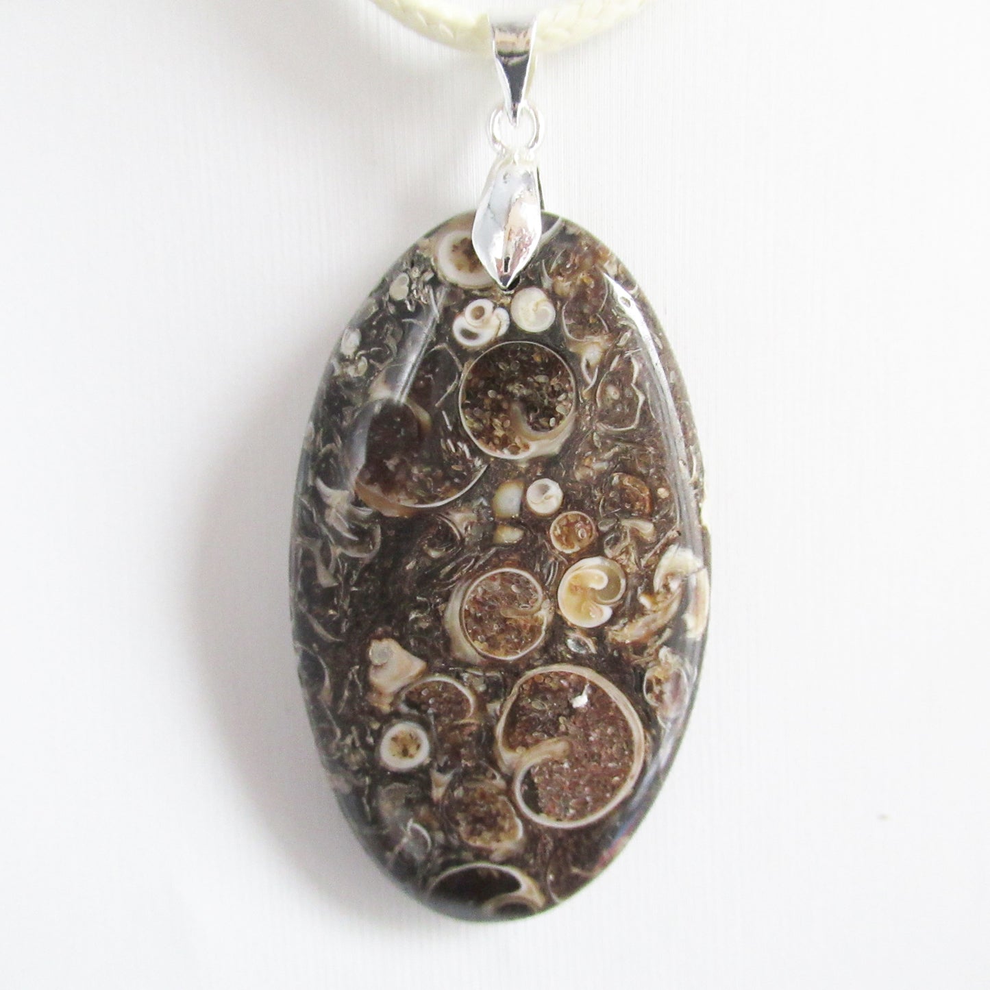 Pendentif Agate Turitelle ou Agate Fossile en pierre naturelle