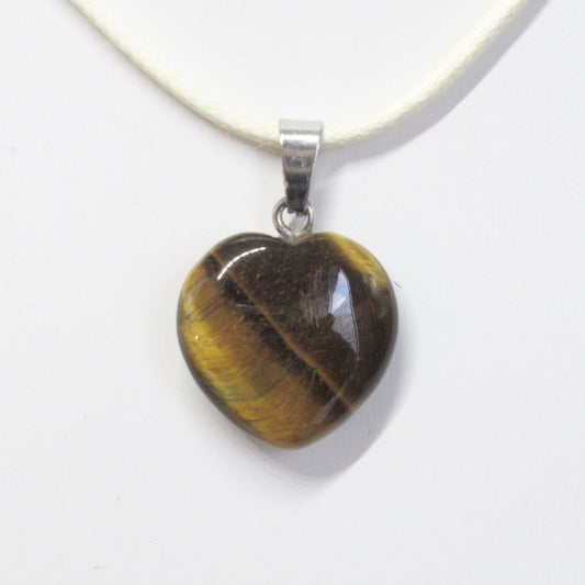 Pendentif Coeur 20 mm en pierre naturelle  https://monjolicaillou.fr/products/pendentif-coeur-20-mm-en-pierre-naturelle  Offrez-vous ce pendentif en forme de coeur, 20mm de douceur et de beauté ! Une pièce délicate qui vous emmènera vers un monde magique rempli de tendresse et d'amour. Pour une personne spéciale ou pour soi-même, ce pendentif est un cadeau unique et inoubliable. Découvrez-le et laissez-vous charmer !