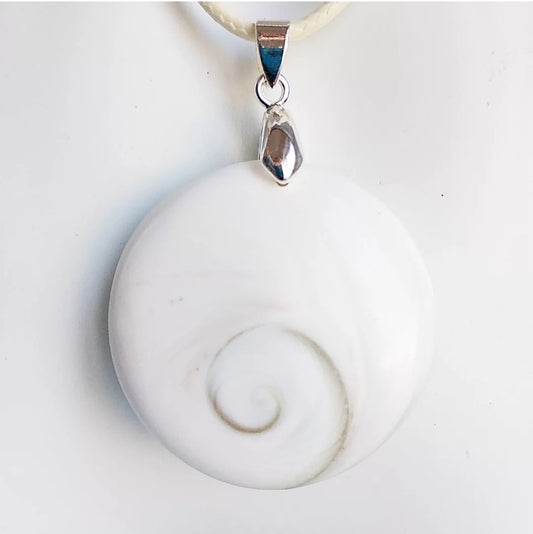 Pendentif en pierre naturelle - Oeil de Sainte Lucie