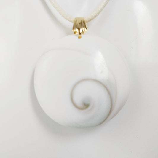 Pendentif en pierre naturelle - Oeil de Sainte Lucie