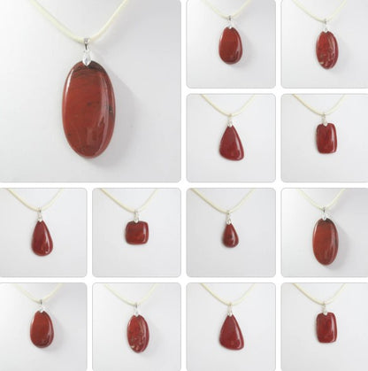 Pendentif Jaspe rouge en pierre naturelle  https://monjolicaillou.fr/products/pendentif-jaspe-rouge-en-pierre-naturelle  Besoin de renforcer votre confiance en vous ? Ce pendentif est là pour vous. En portant cette pierre naturelle, vous vous sentirez plus sûr de vos capacités, prêt à relever tous les défis qui se présentent à vous. 