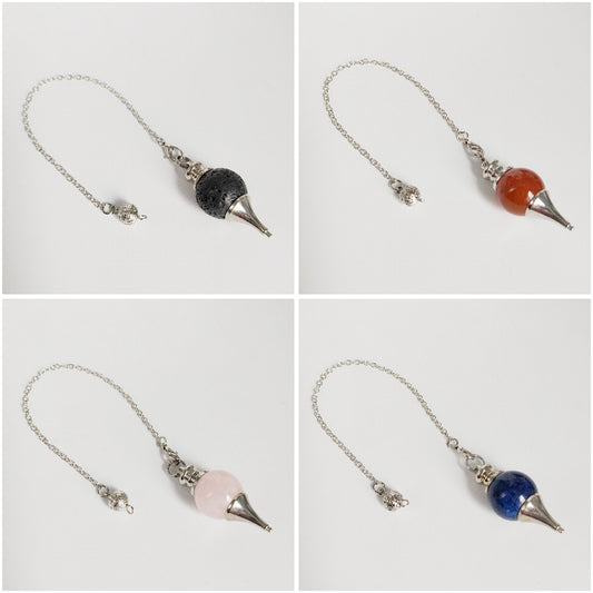 Pendule sphère en pierres naturelles : Cornaline, Jaspe Rouge, Lapis Lazuli, Pierre de Lave et Quartz Rose. Idéal pour la radiesthésie, la méditation et le bien-être énergétique.