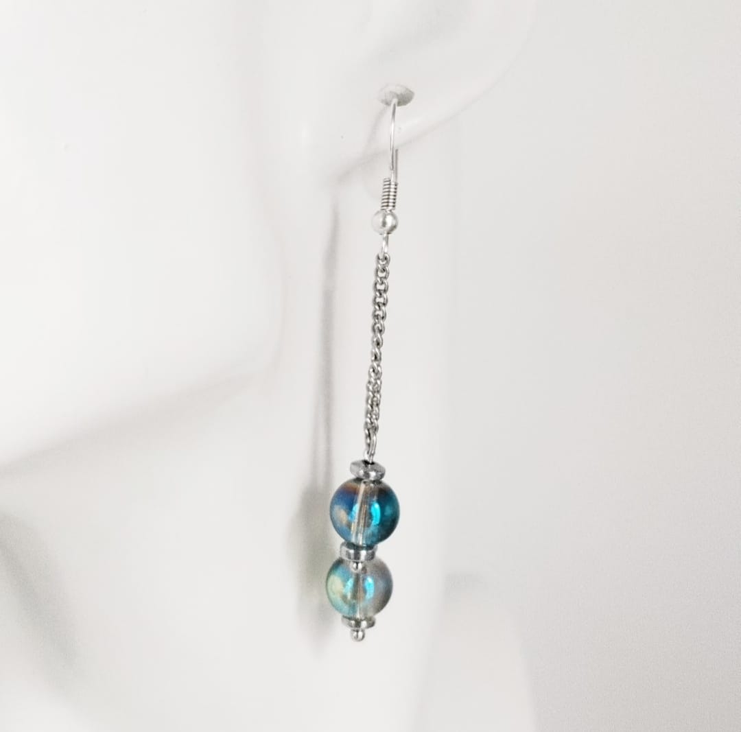Boucles d’oreilles Aqua Aura 8 mm, élégantes et énergétiques. Bien-être, apaisement, protection et harmonie au quotidien.