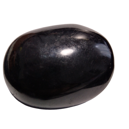 Galet de tourmaline noire naturelle : pierre de protection, d’ancrage et d’équilibre. Idéale pour absorber les énergies négatives et harmoniser votre environnement.